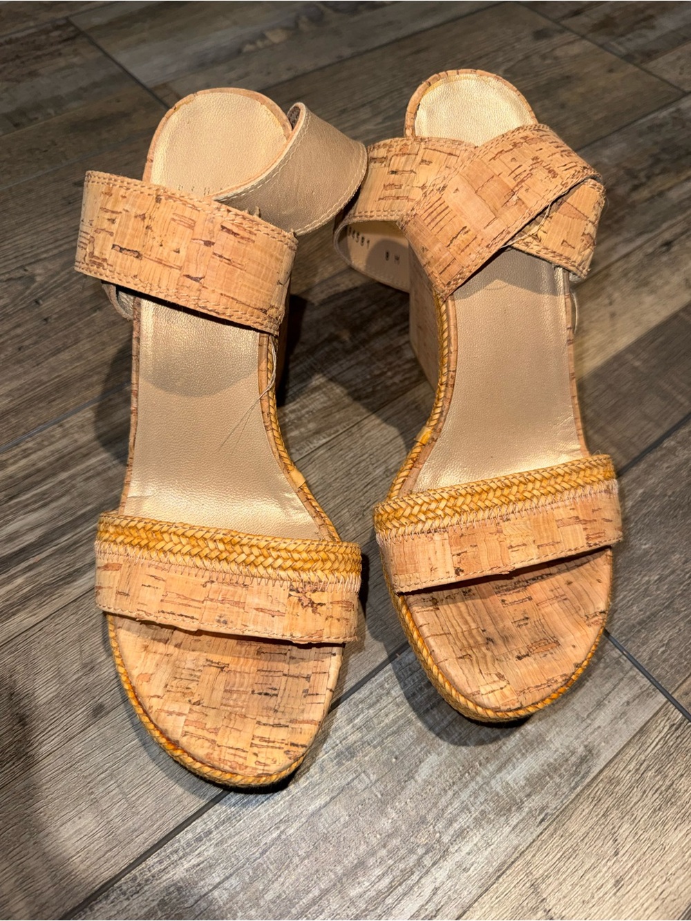 Stuart Weitzman Size 8 Pre~Owned